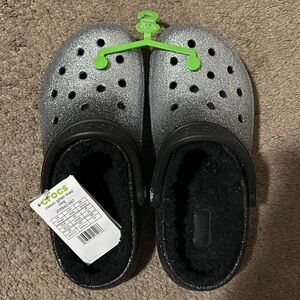 NWT Crocs Classic glitter lined size W8 M6